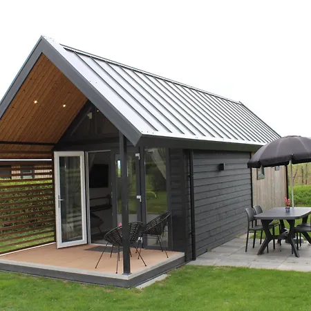 Chalet In Netherlands With Dual Terraces Lathum